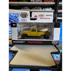 M2 Machines 1/64 Square Body Truck 1973 Chevy Cheyenne Super 10 Custom SS